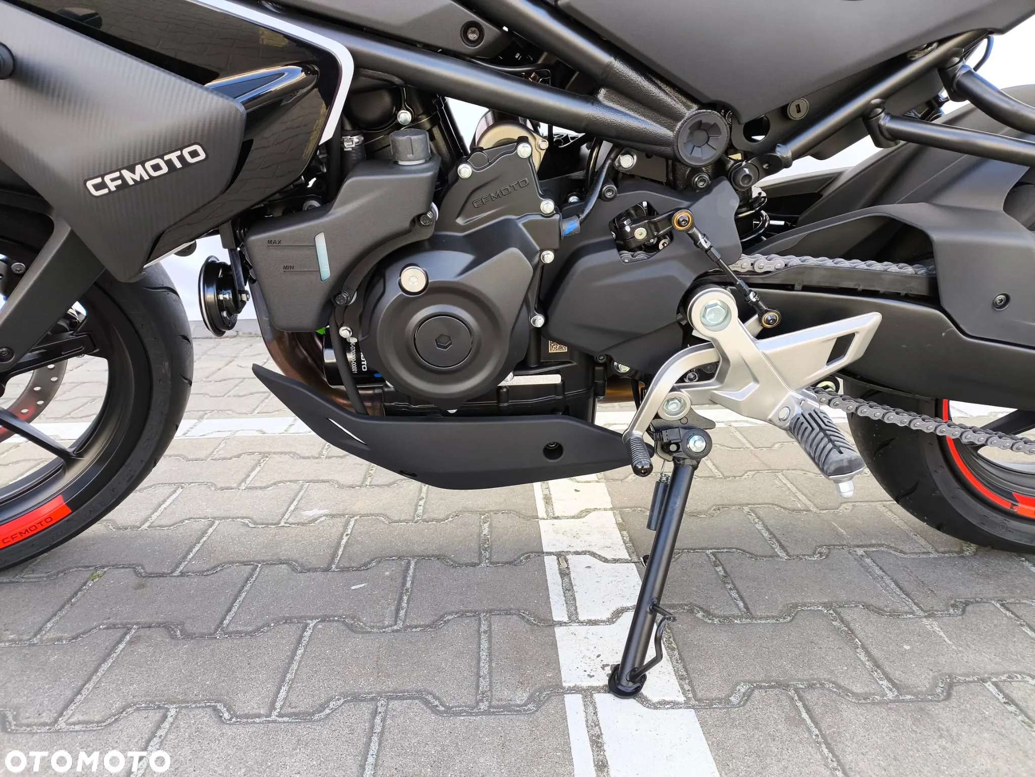 CFMoto NK - 7