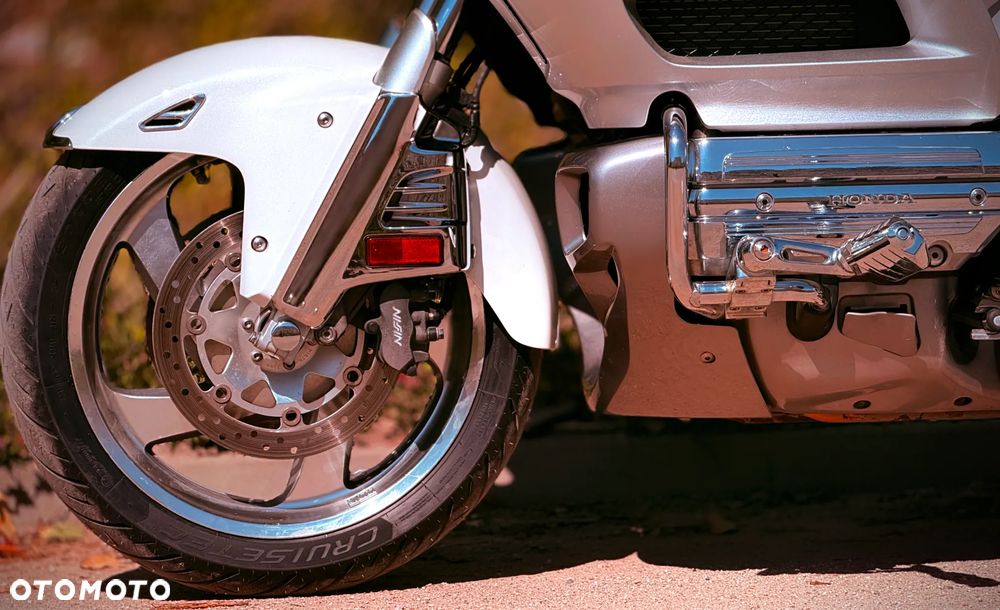 Honda GL - 16