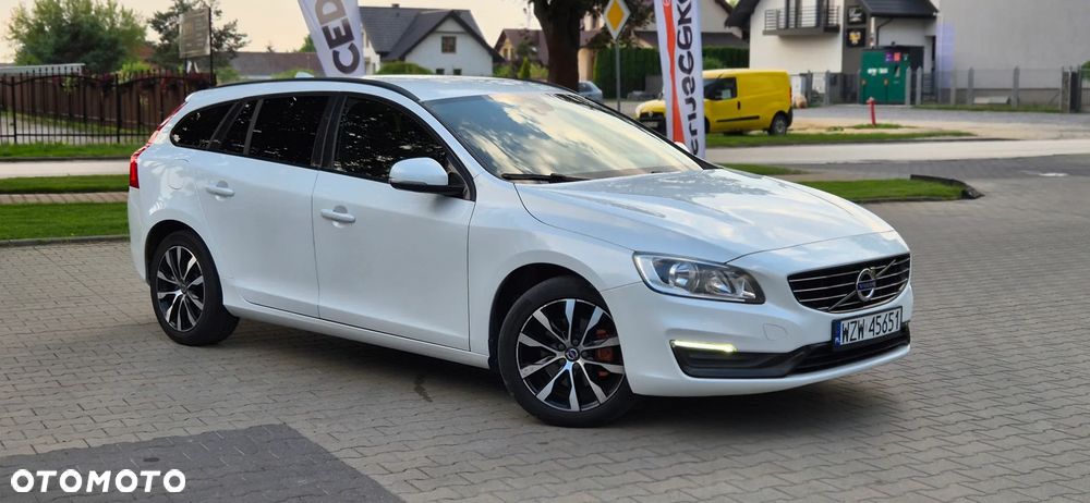 Volvo V60 D3 Momentum Core - 28