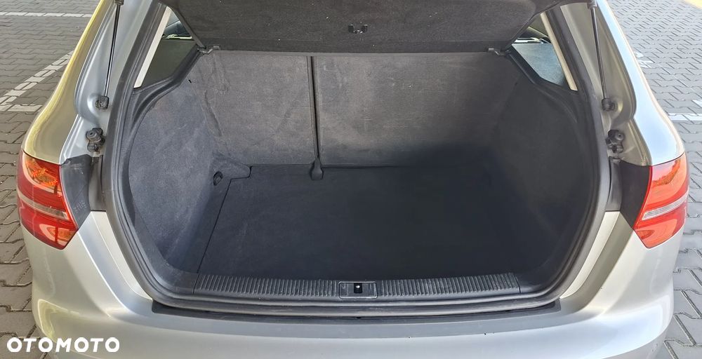 Audi A3 Sportback 1.6 TDI DPF Ambiente - 5