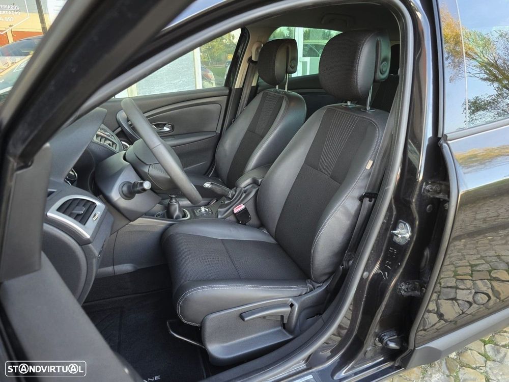 Renault Mégane 1.5 dCi Dynamique S - 7