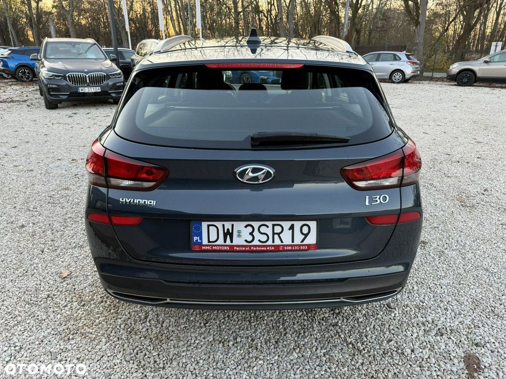 Hyundai i30 1.5 DPI Classic + - 20