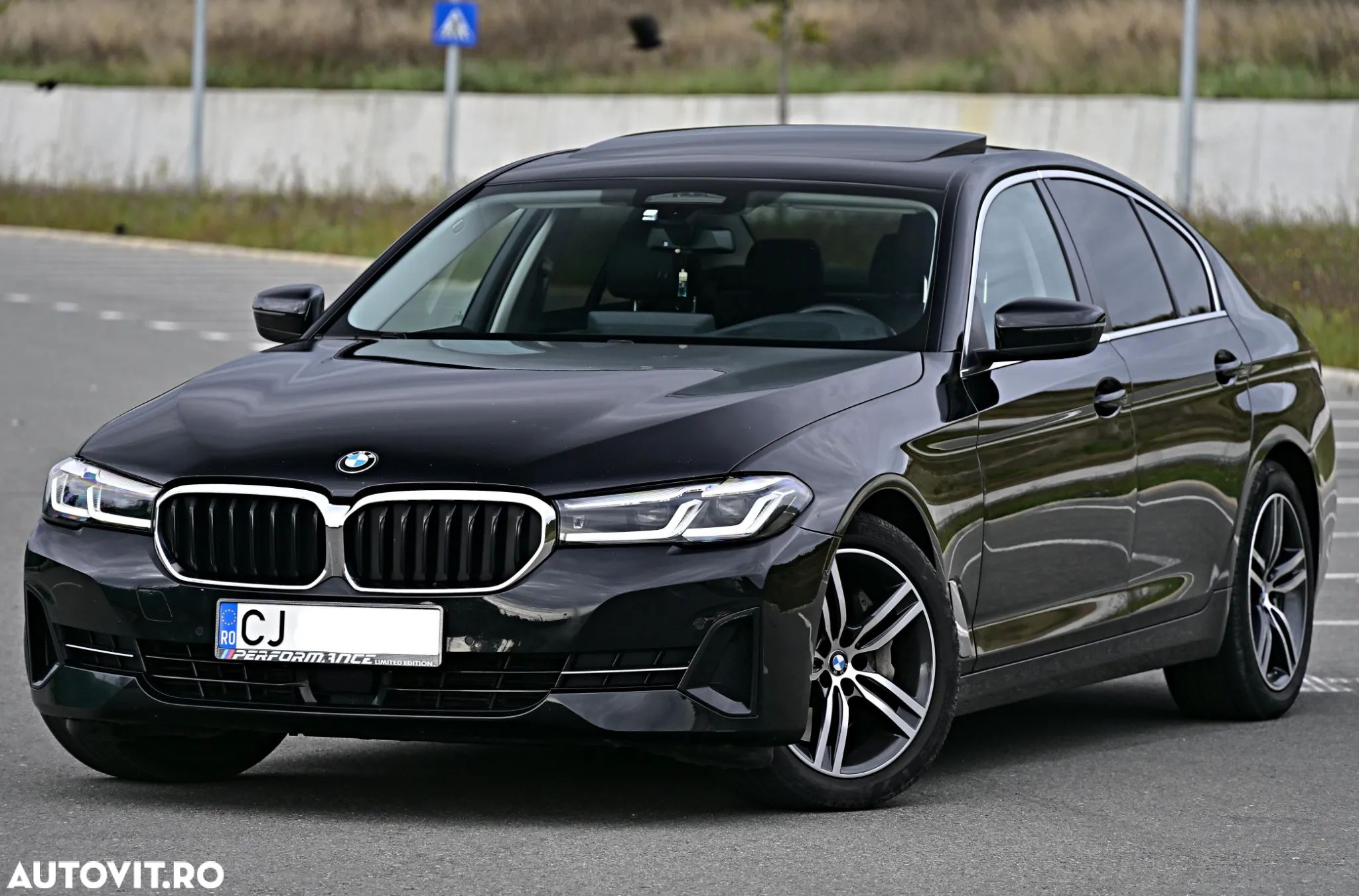 BMW Seria 5 530d xDrive Aut. Luxury Line - 1