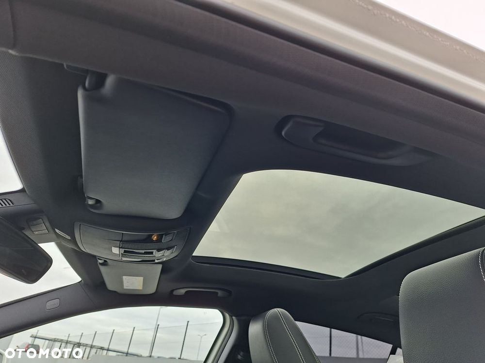 Mercedes-Benz GLA 250 4-Matic - 12