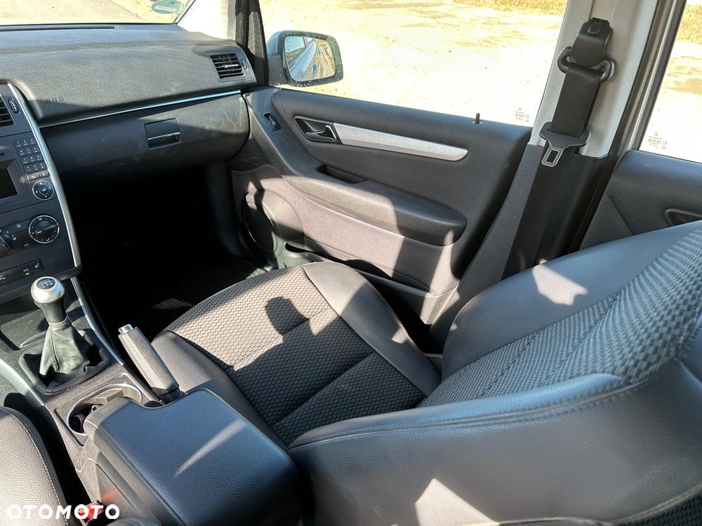 Mercedes-Benz Klasa B 160 BlueEFFICIENCY SPORT EDITION - 10