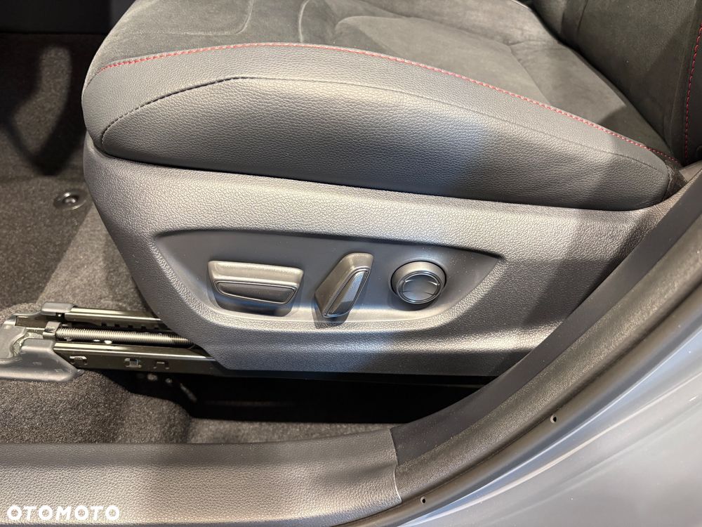 Toyota C-HR 2.0 Hybrid Dynamic Force GR Sport - 13