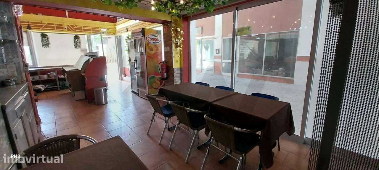 Churrasqueira Take Away na Zona Ribeirinha - Grande imagem: 2/25