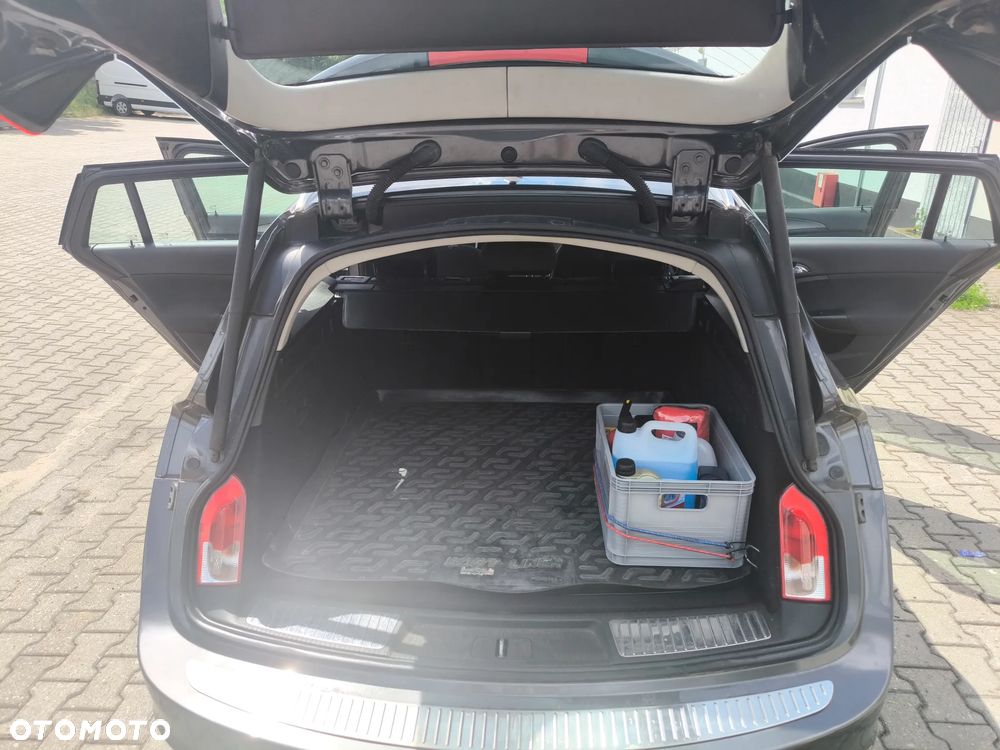 Opel Insignia 1.8 Sport - 17
