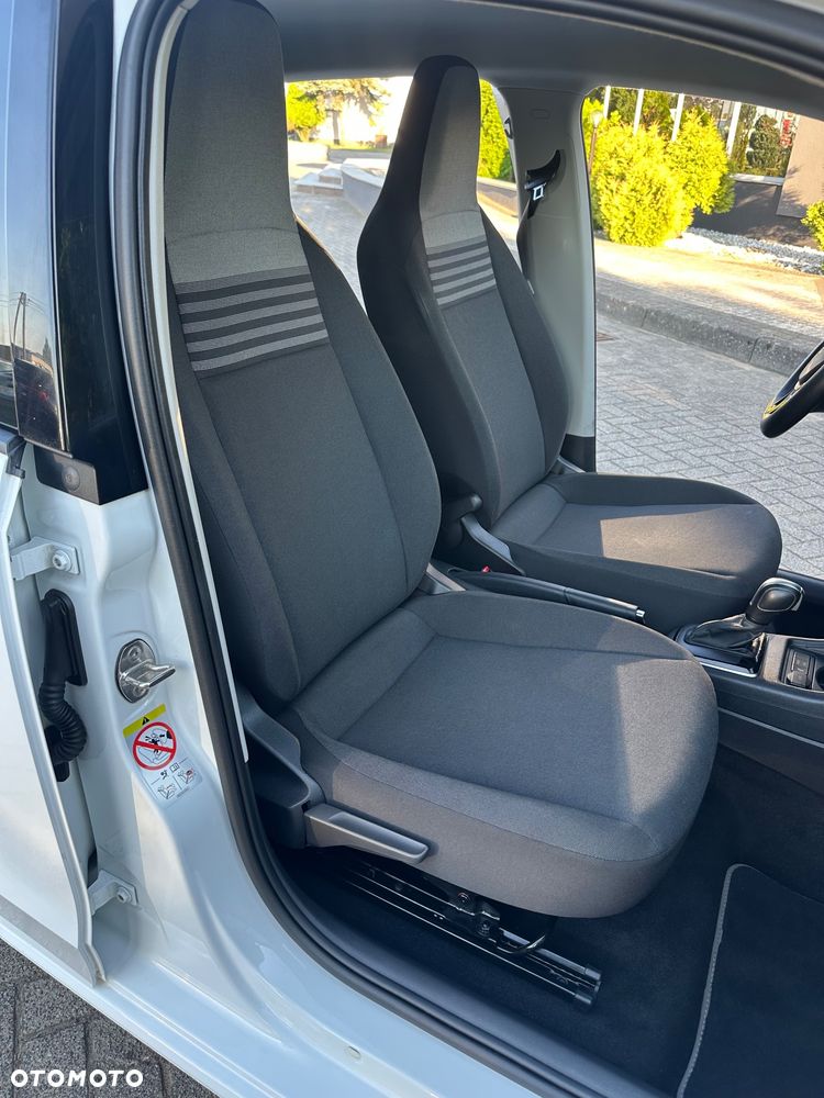 Volkswagen up! - 16