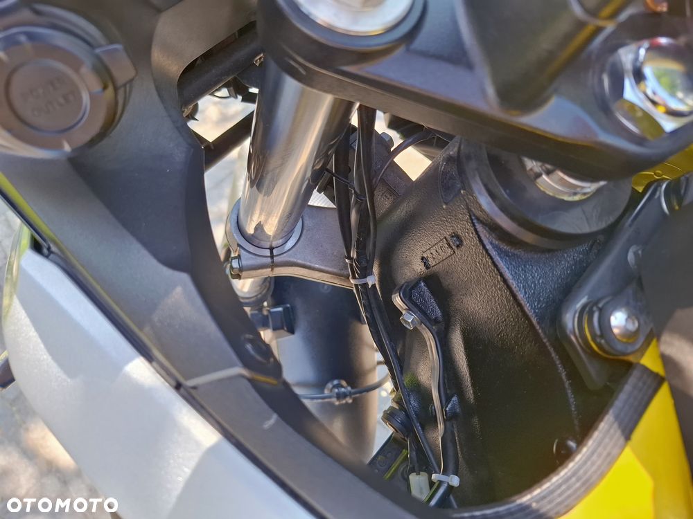 Suzuki V-STROM - 26