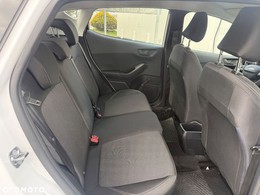 Ford Fiesta - 10