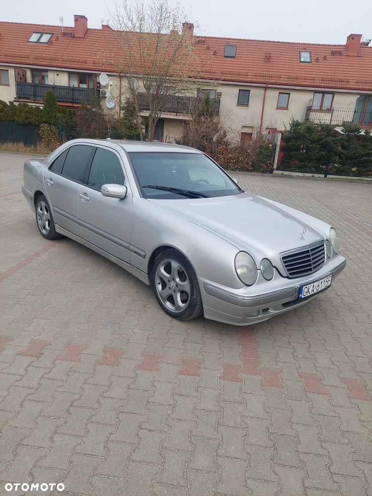Mercedes-Benz Klasa E - 1