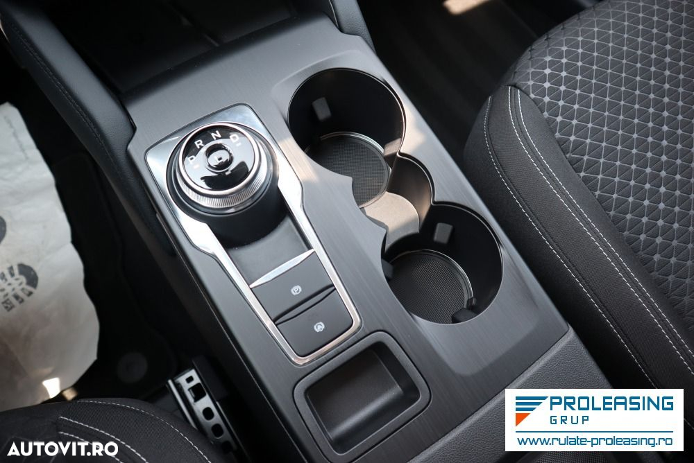 Ford Kuga - 12