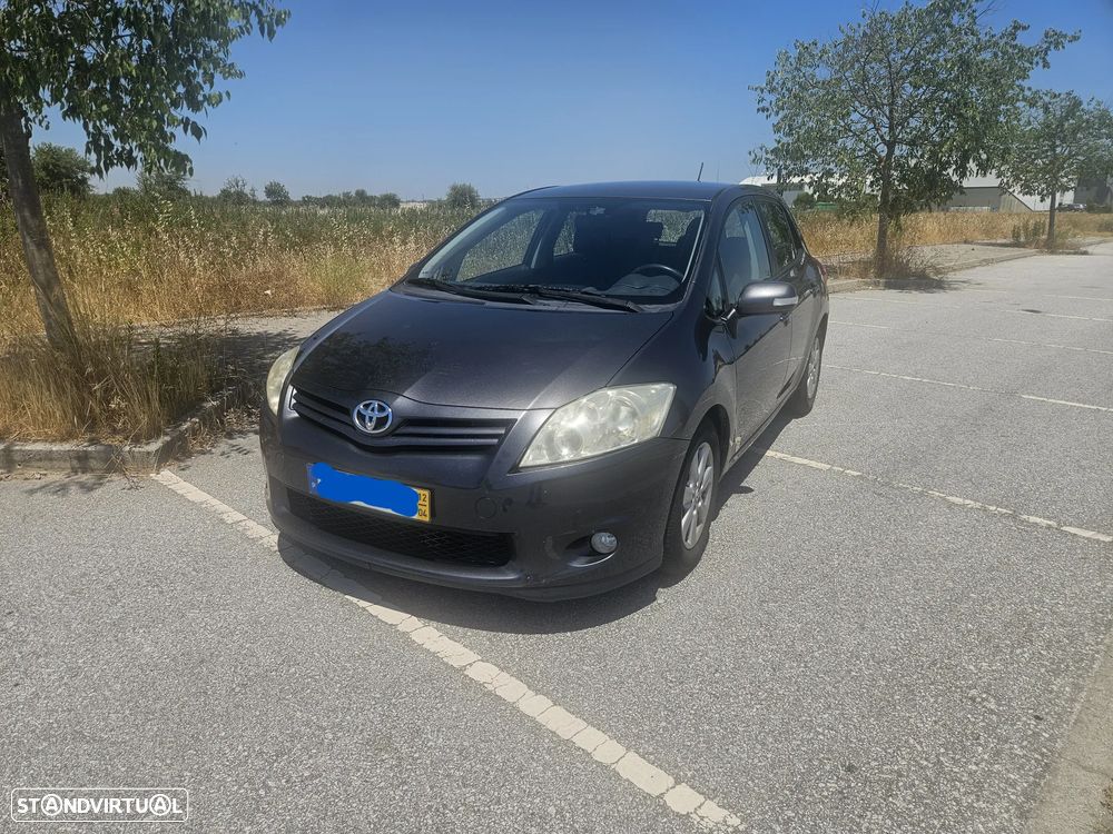 Toyota Auris 1.4 D-4D ACtive 110g - 1
