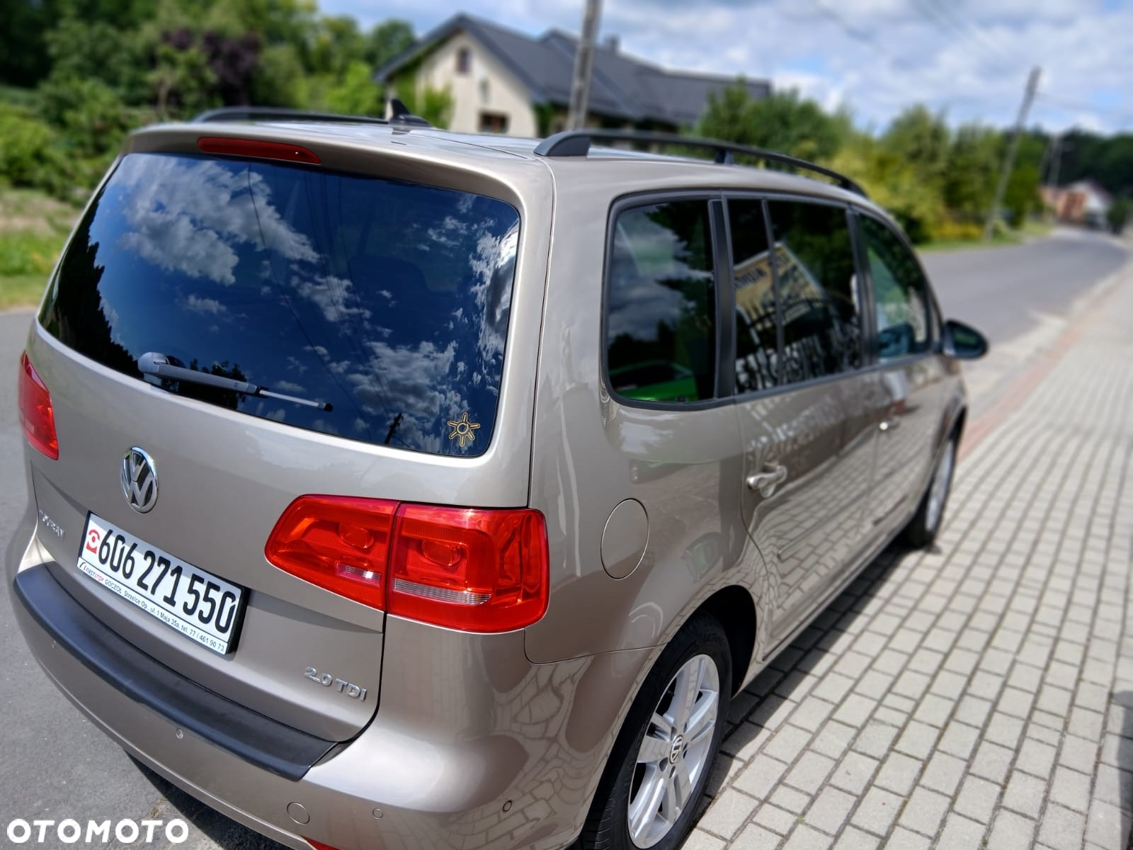 Volkswagen Touran 2.0 TDI DPF MATCH - 5
