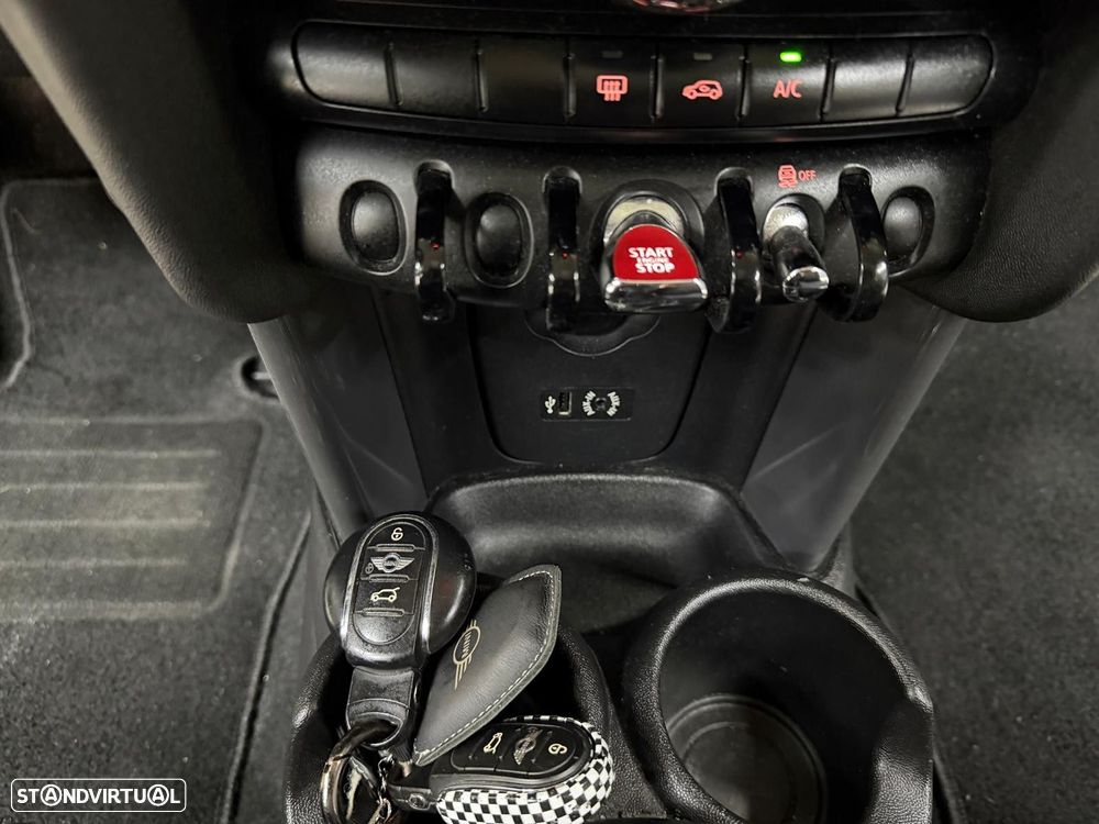 MINI 3 Portas One - 21