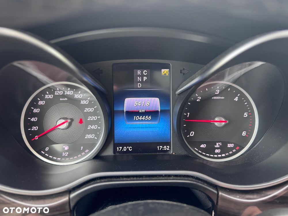Mercedes-Benz Klasa V 300 d lang 4Matic 9G-TRONIC Avantgarde Edition 2020 - 31