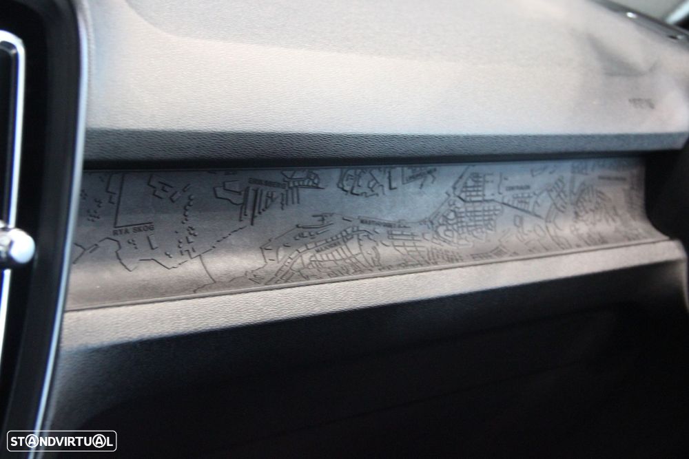 Volvo XC 40 1.5 T2 Momentum - 17