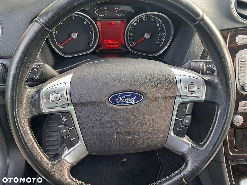 Ford Mondeo 2.0 TDCi Ghia - 18