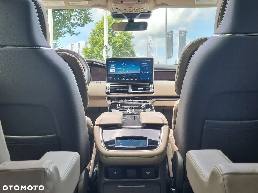 Lincoln Navigator - 20
