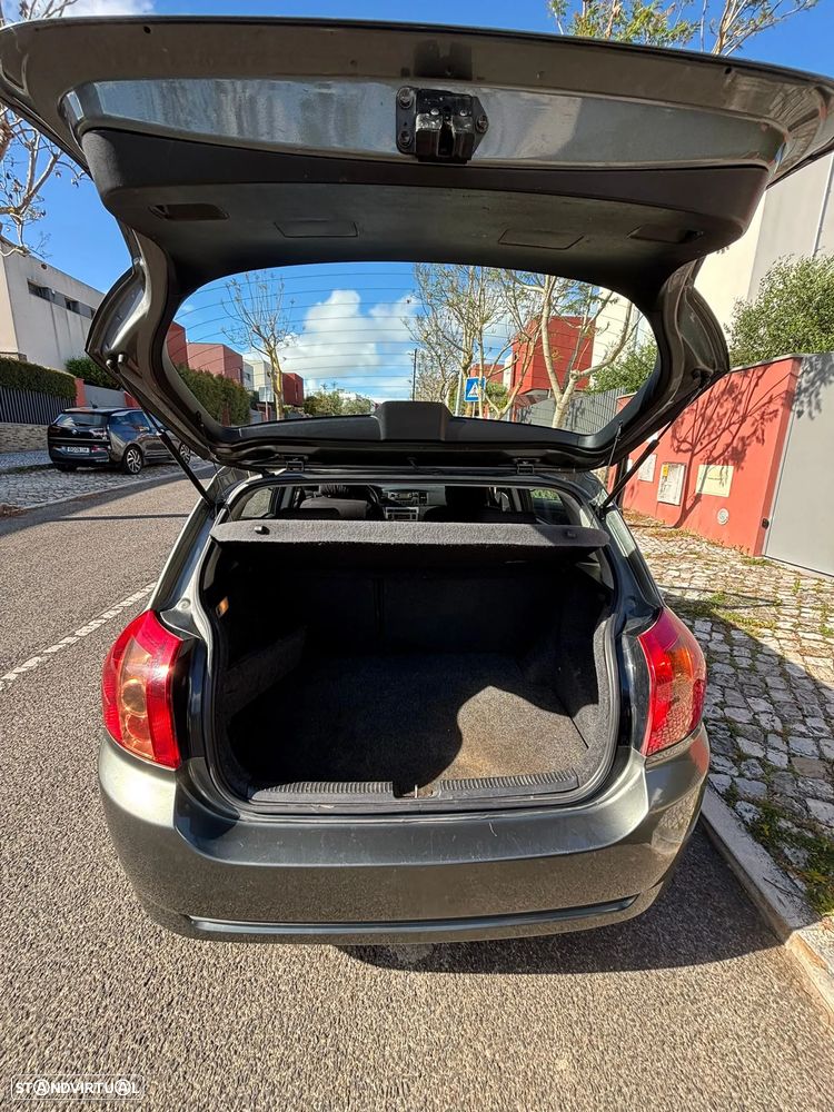 Toyota Corolla 2.0 D-4D Sol - 9