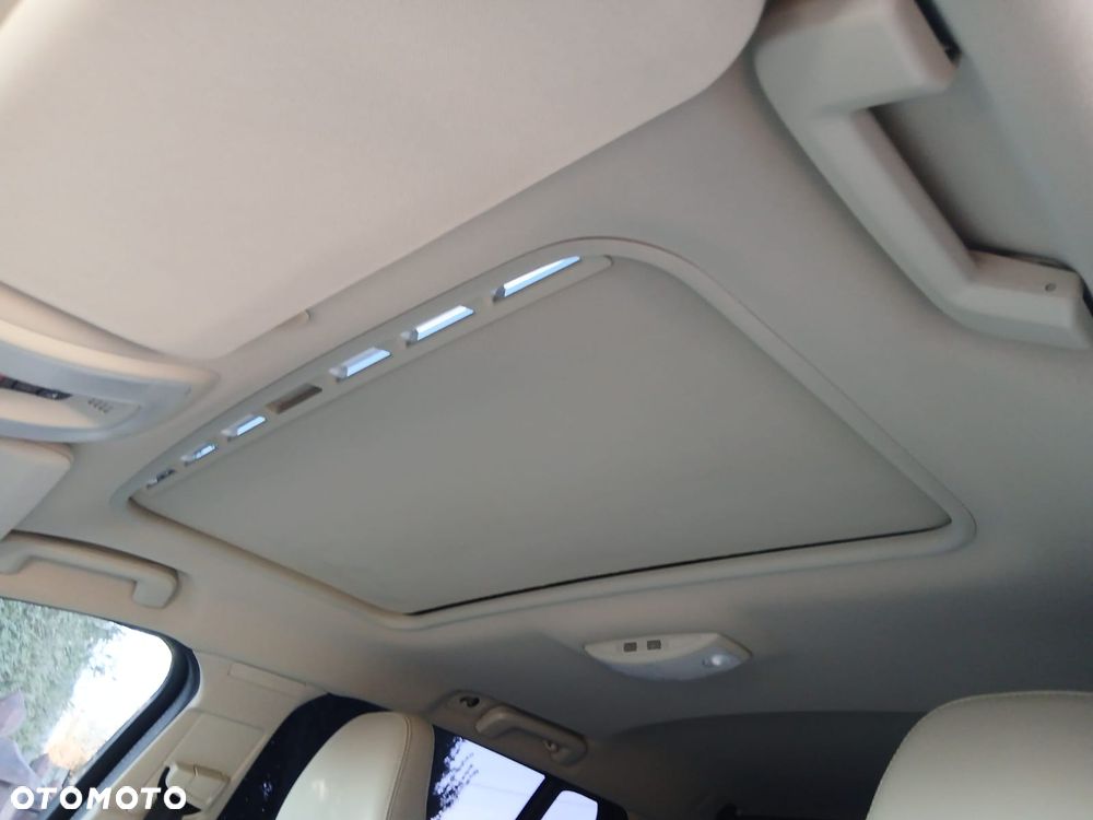 Volvo V60 Cross Country D3 Summum - 26