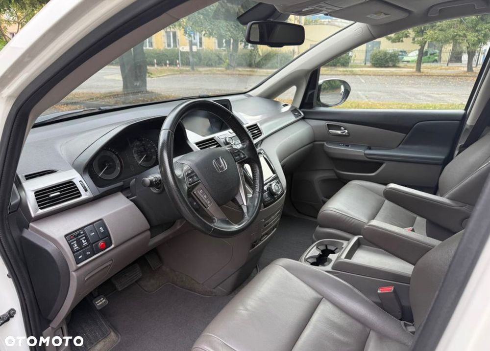 Honda Odyssey 3.5 LX - 14