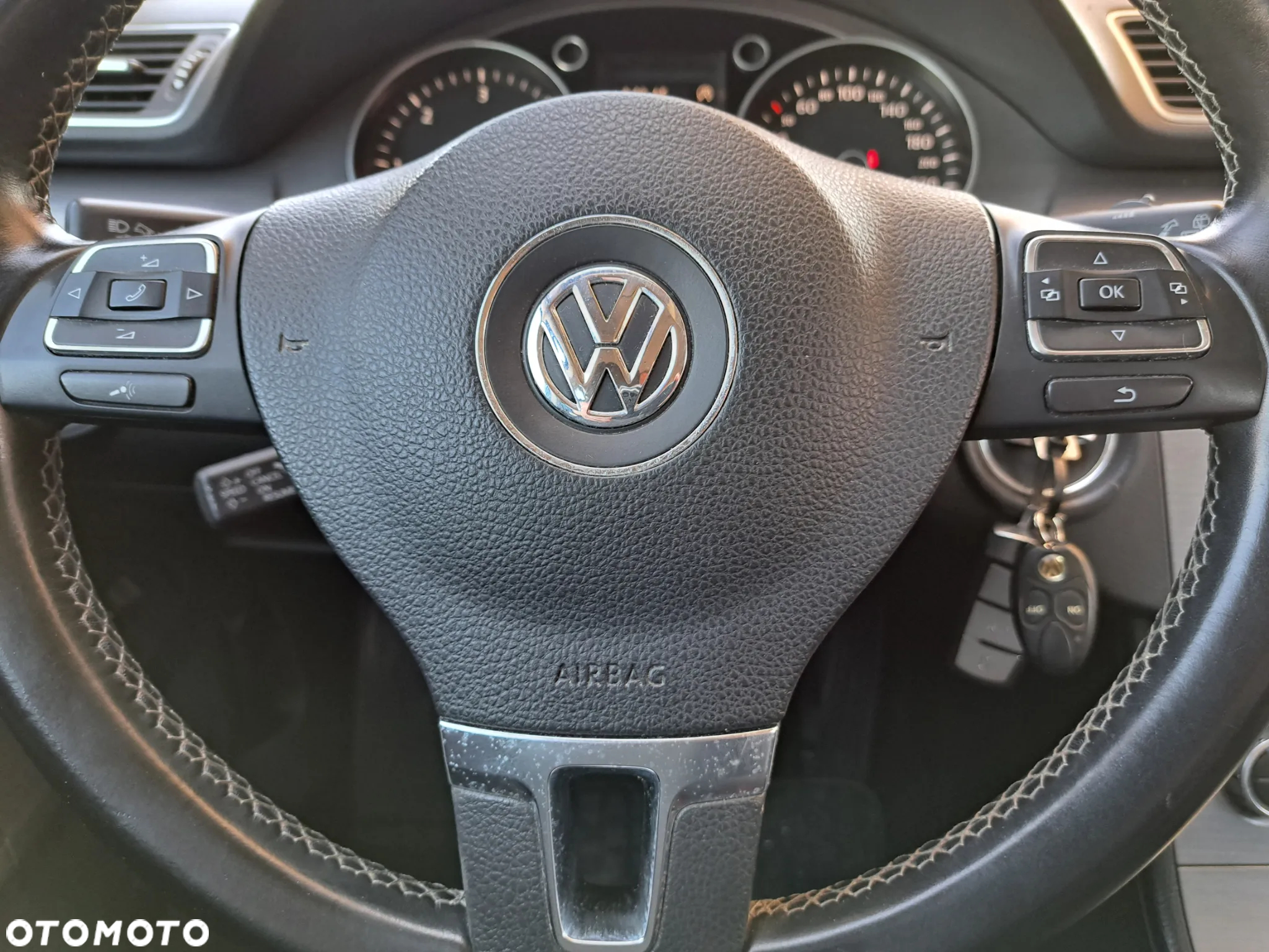 Volkswagen Passat - 28