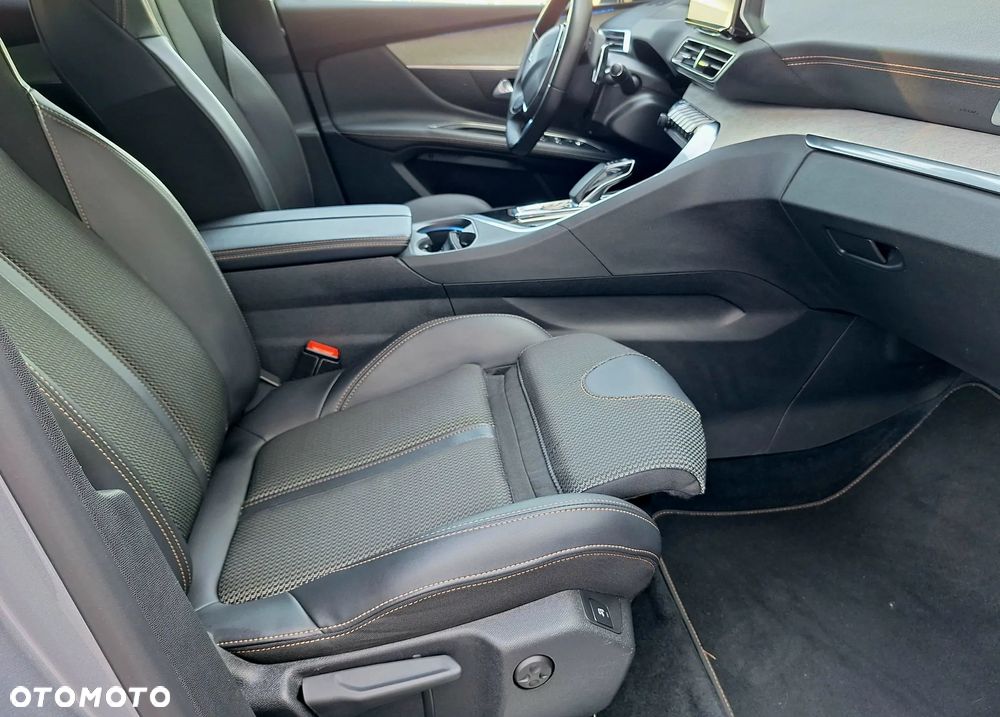 Peugeot 3008 225 e-EAT8 GT - 13