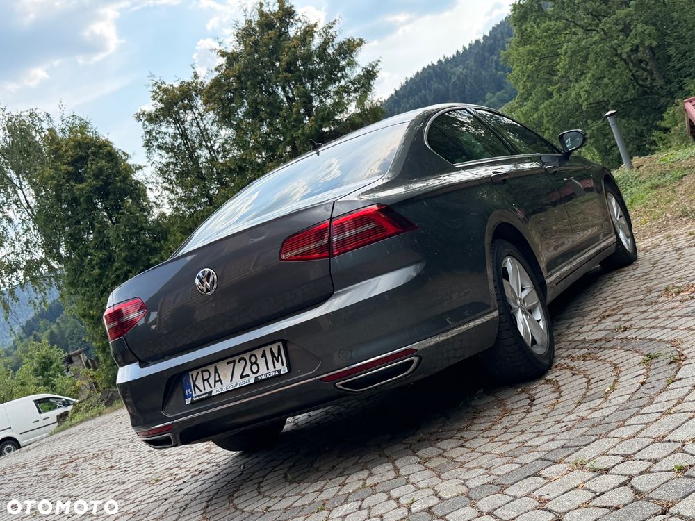 Volkswagen Passat - 10