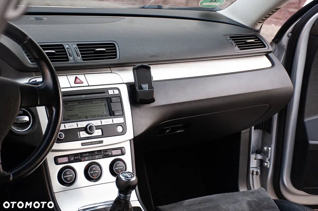 Volkswagen Passat 1.8 TSI Highline - 28