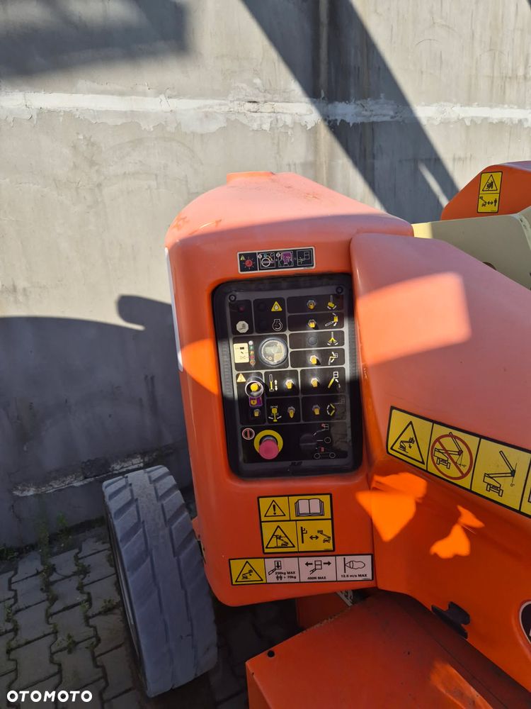 JLG E450AJ - 4