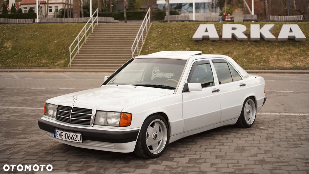Mercedes-Benz W201 (190) - 2