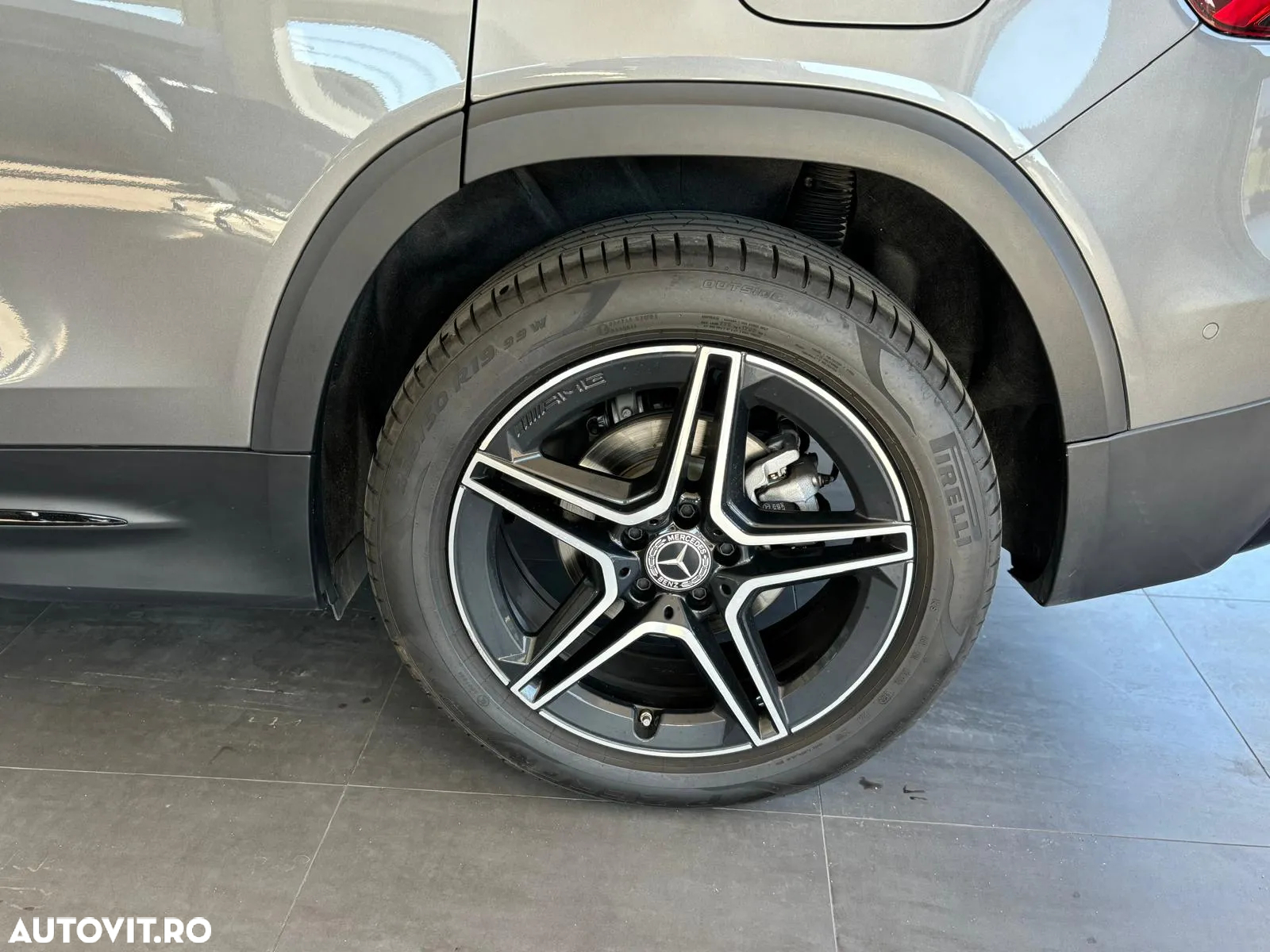 Mercedes-Benz GLB 200 4Matic 8G-DCT AMG Line - 23