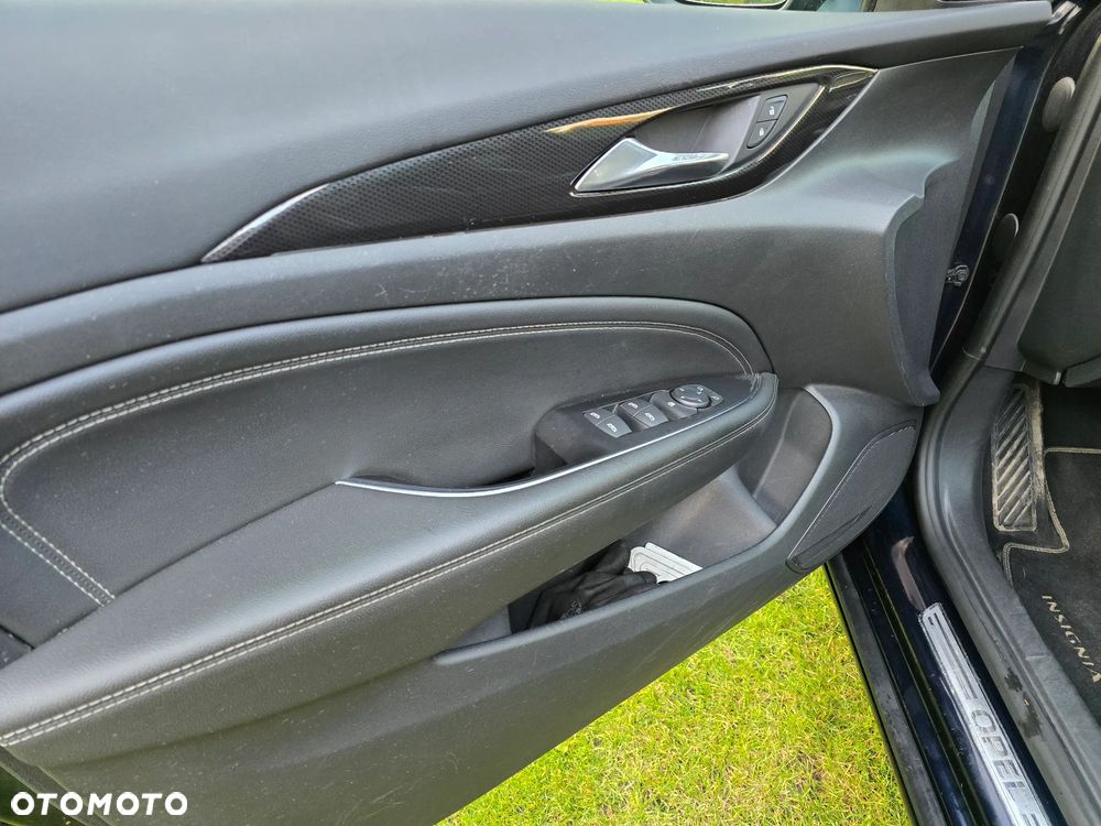 Opel Insignia - 35
