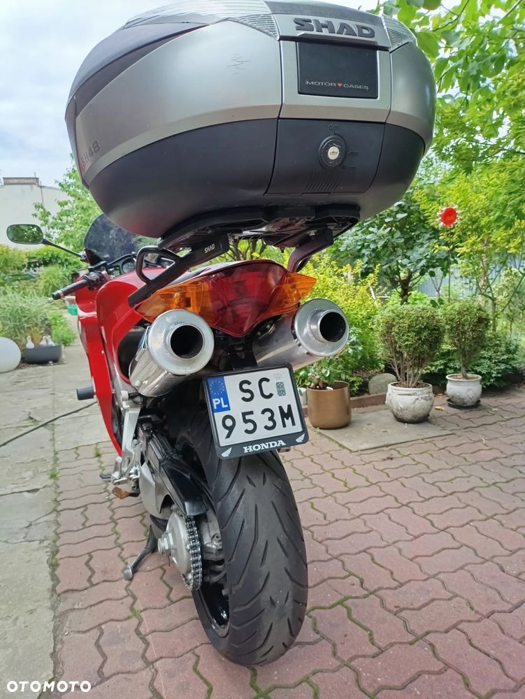 Honda VFR - 8