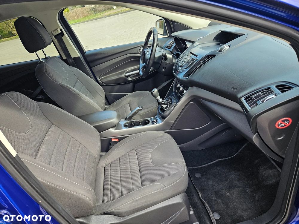 Ford Kuga 1.6 EcoBoost 2x4 Titanium - 14