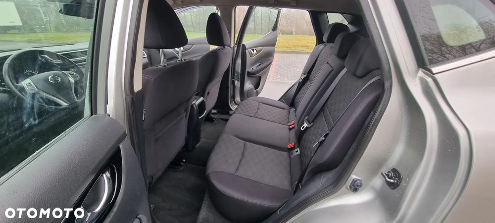 Nissan Qashqai 1.6 dCi Xtronic TEKNA+ - 12