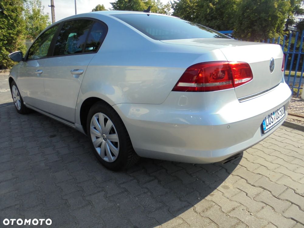 Volkswagen Passat 2.0 TDI Comfortline - 35