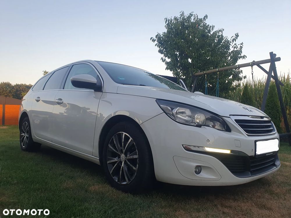 Peugeot 308 1.6 BlueHDi Allure S&S - 10
