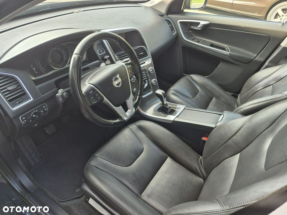 Volvo XC 60 - 4