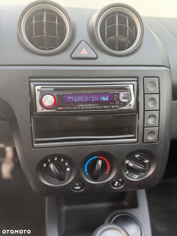 Ford Fiesta 1.4 Ghia - 24