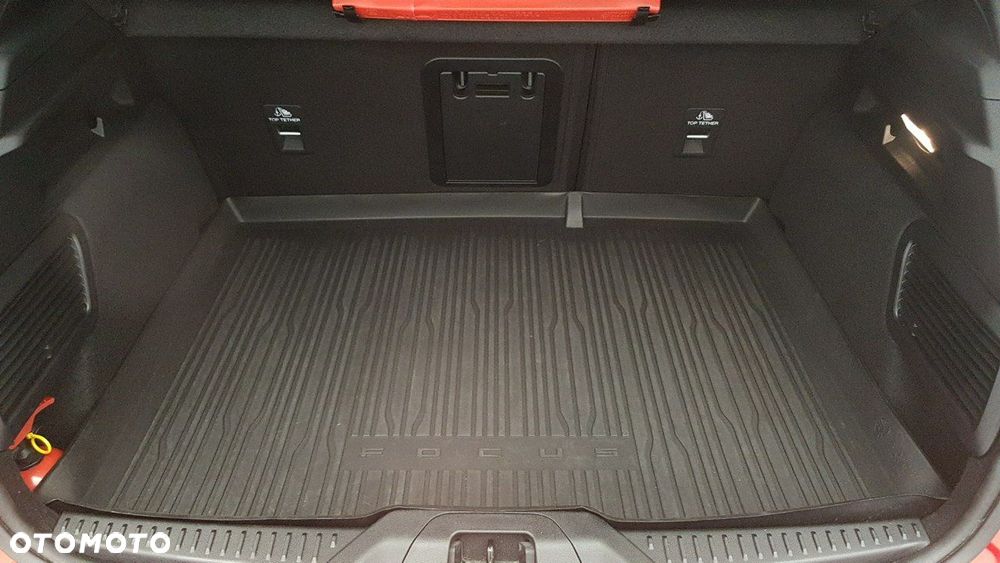 Ford Focus - 18