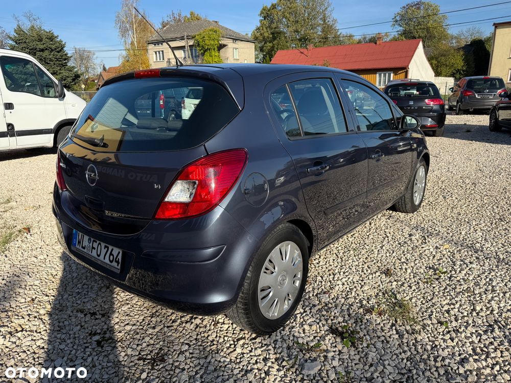 Opel Corsa 1.4 16V Cosmo - 4