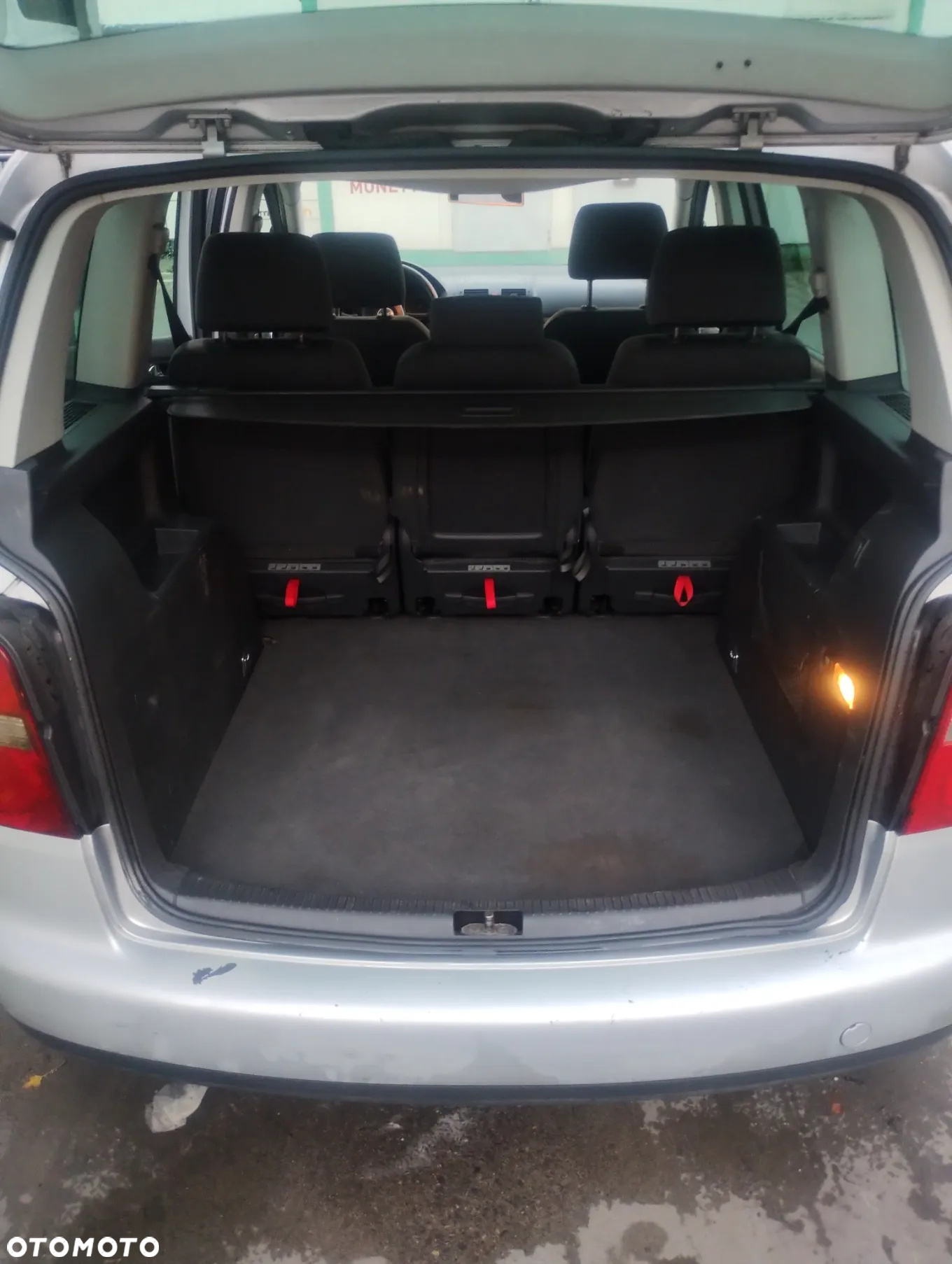 Volkswagen Touran 2.0 TDI Highline - 12