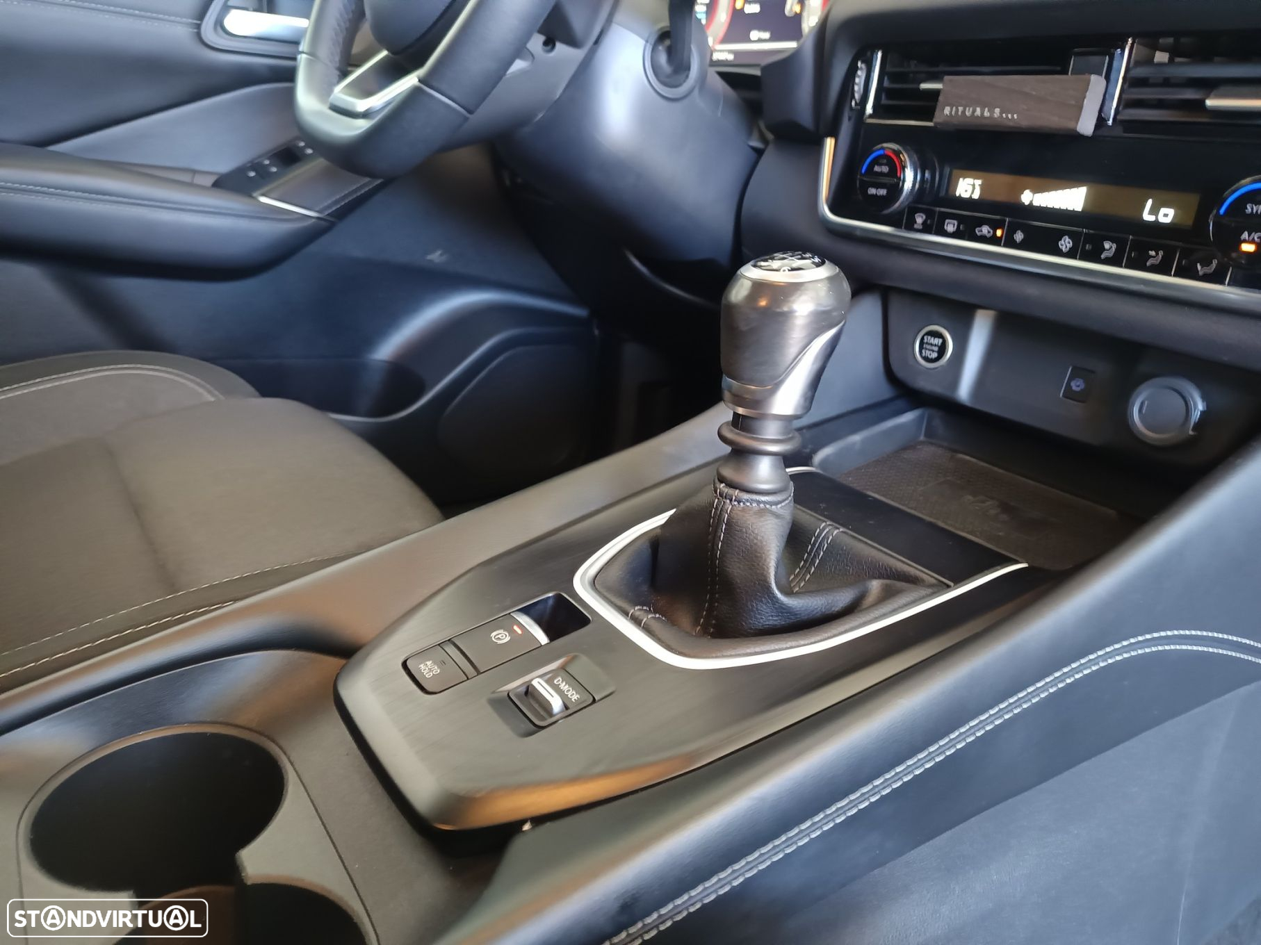 Nissan Qashqai 1.3 DIG-T N-Connecta - 31