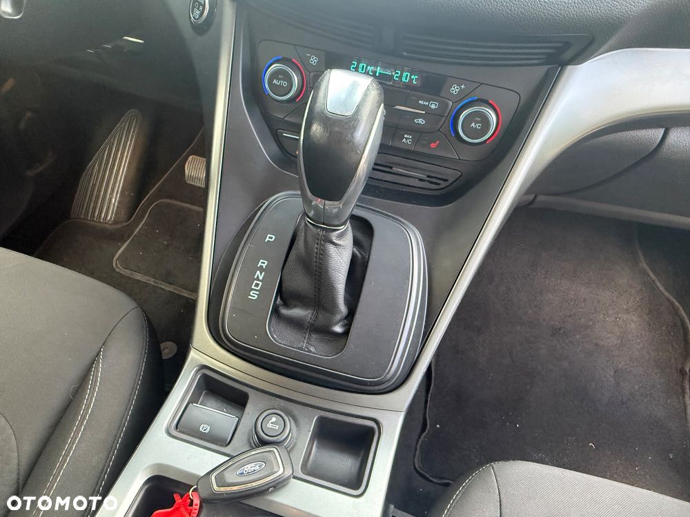 Ford Kuga - 13