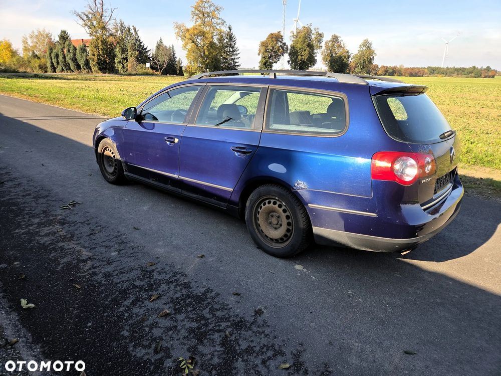 Volkswagen Passat 2.0 TDI Comfortline - 11
