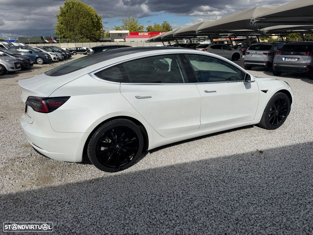 Tesla Model 3 - 6