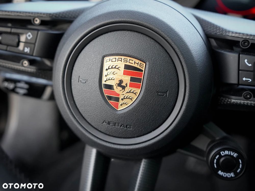 Porsche 911 Carrera 4S - 14